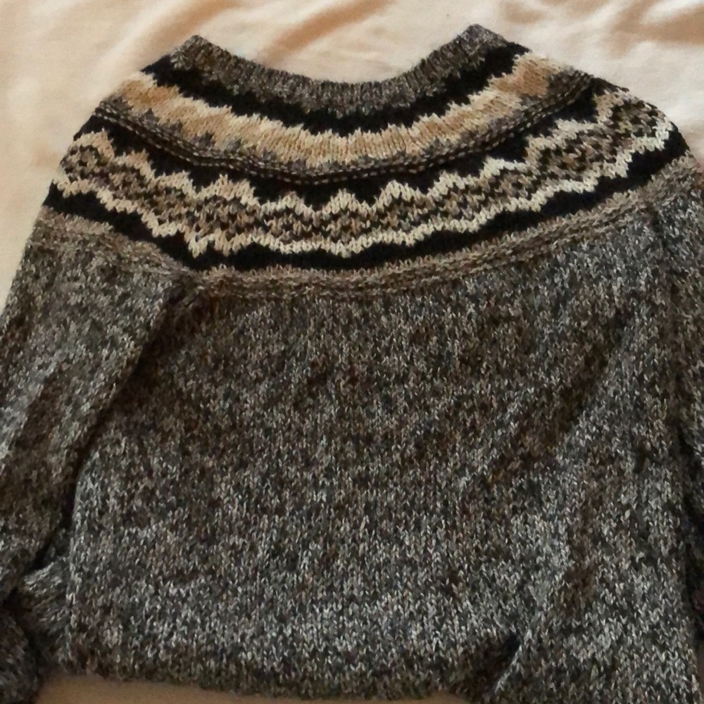 sweater - Picture 3 of 3